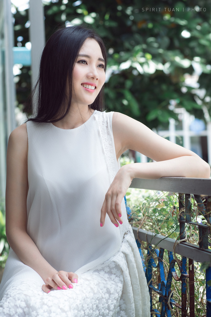 偷玩同学漂亮麻麻张嫣最新集